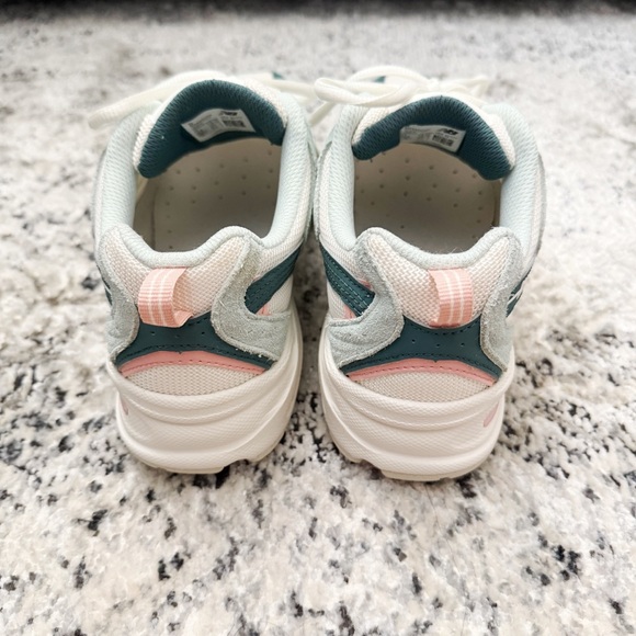 New Balance X Calia 530 Sneakers in Green/Pink - Picture 5 of 7